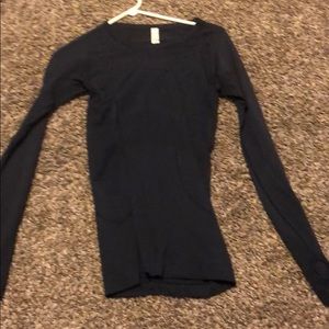 Lulu navy top